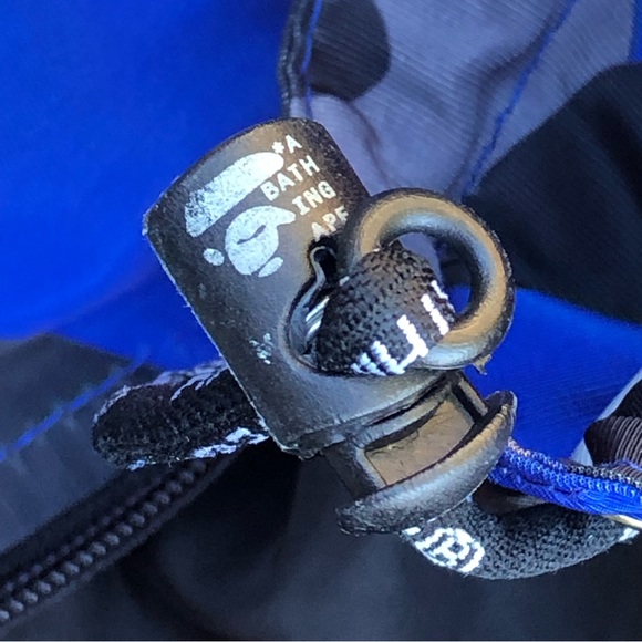 BAPE Bathing Ape Blue Camouflage Shark Hood Full-Zip Windbreaker Jacket - Picture 9 of 16